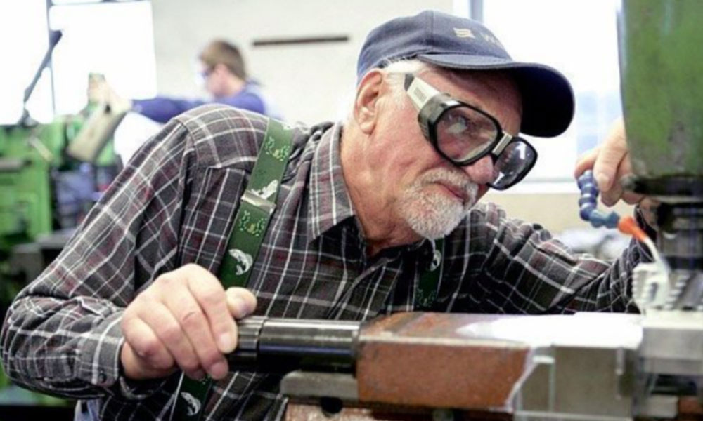 pensioner-rabotaet.jpg pensioner-rabotaet.jpg